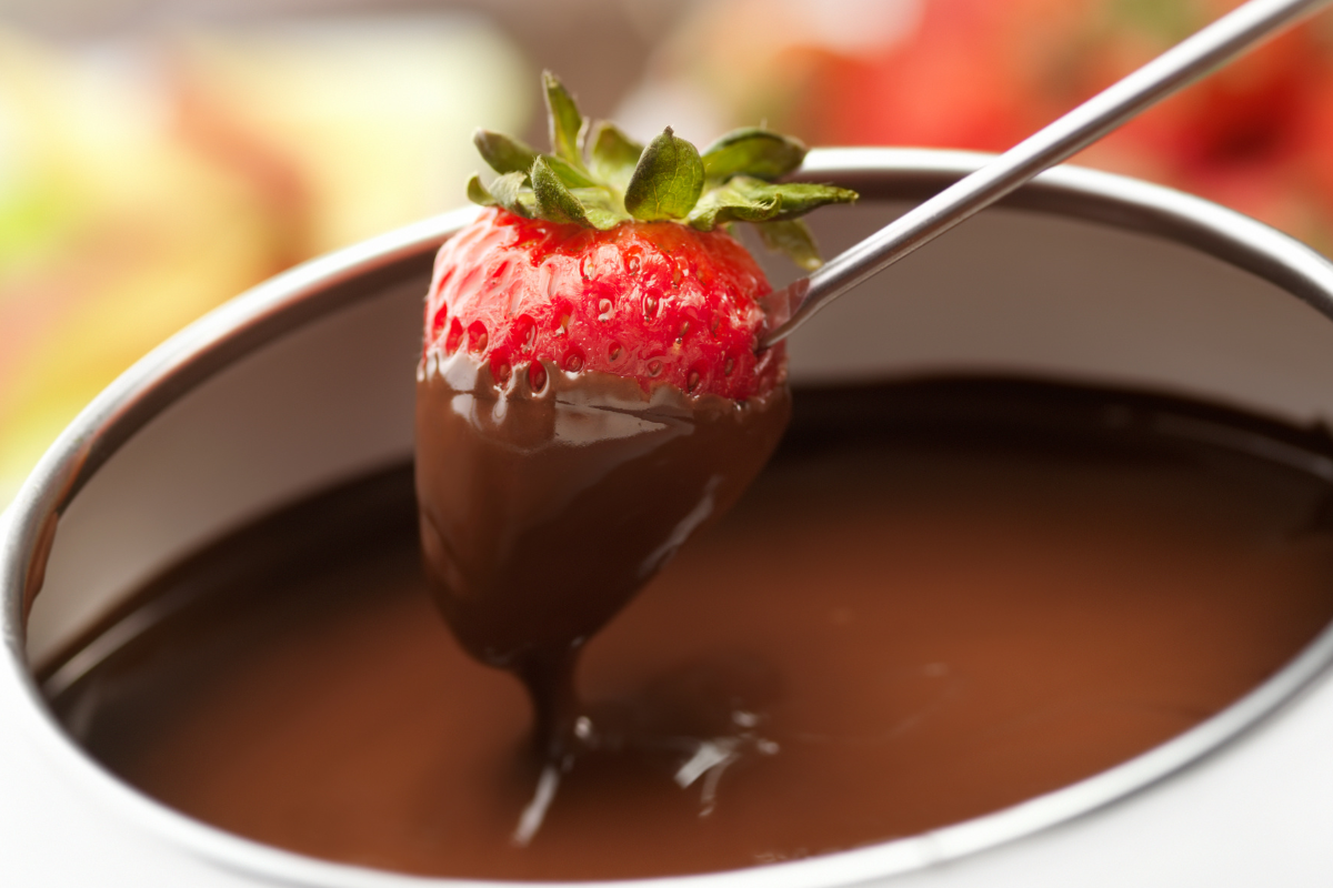 chocolate fondue with strawberry