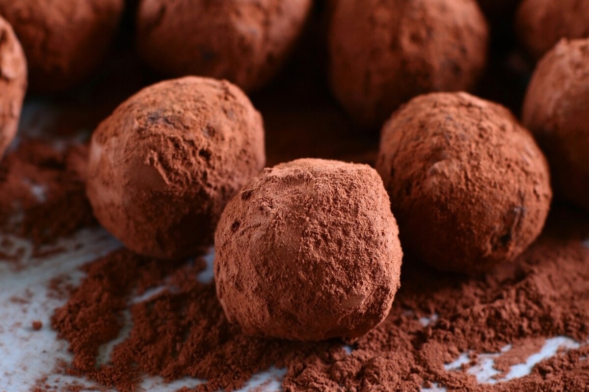 Dark chocolate truffles