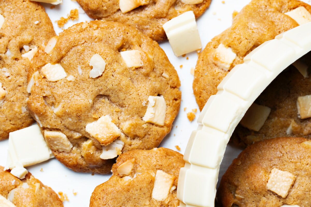 White chocolate macadamia cookies