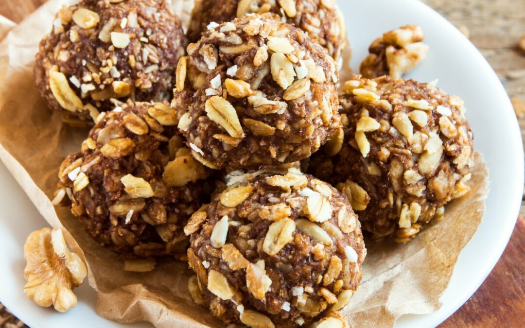 Easy-to-make chocolate crunch energy bites for healthy snacking