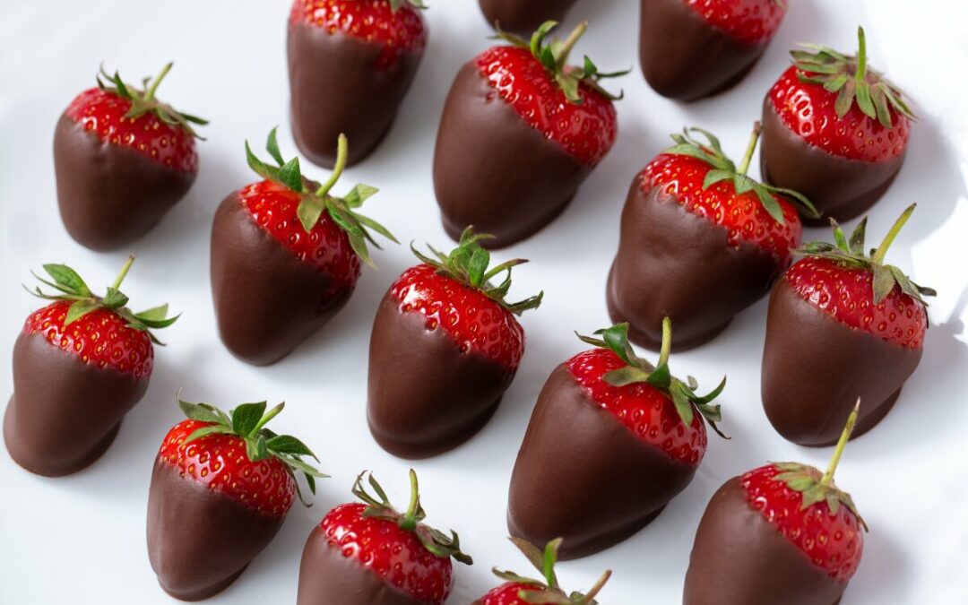 How to make the best chocolate for strawberry dipping